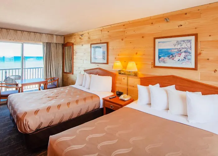 Quality Inn & Suites Mackinaw City Beachfront