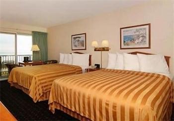Quality & Mackinaw Beachfront 2*