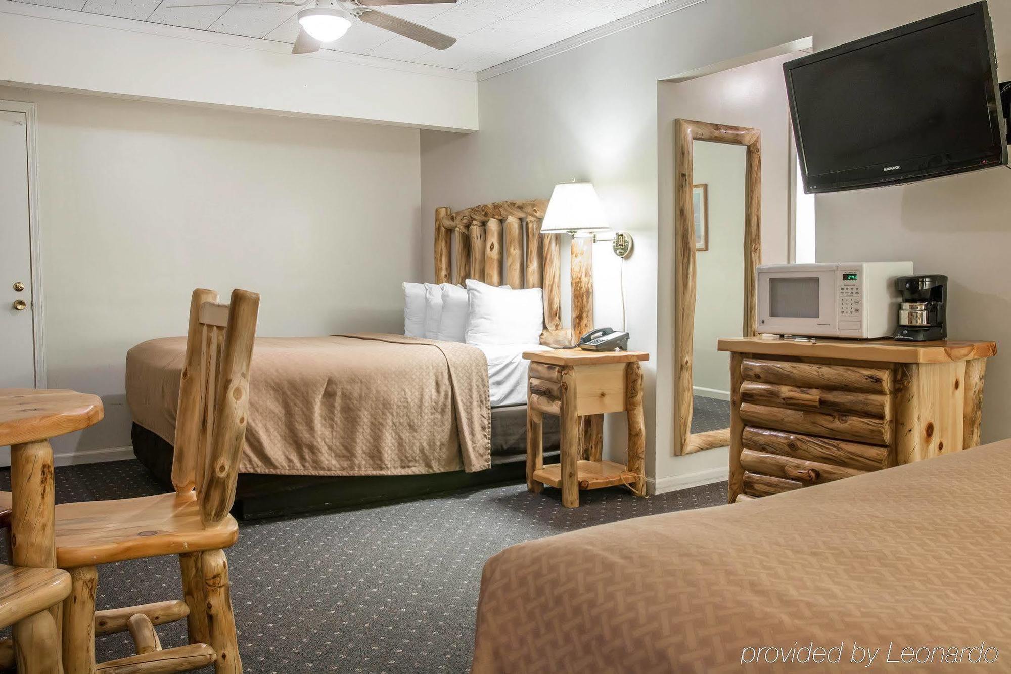 Quality & Mackinaw Beachfront